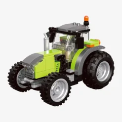 Großer Traktor mit Werkzeugen